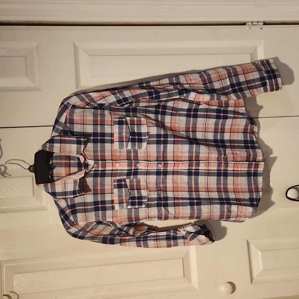 Button shirt shirt